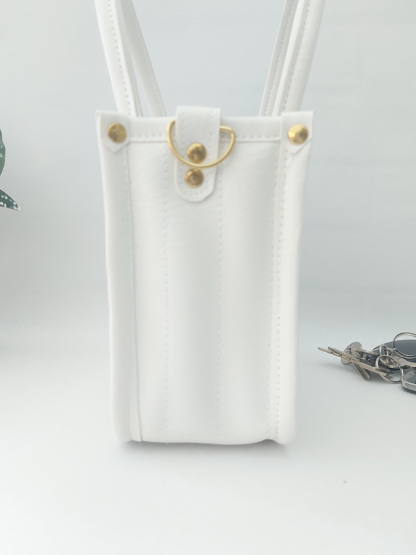 white faux leather small essentials handbag and crossbody (Copy)
