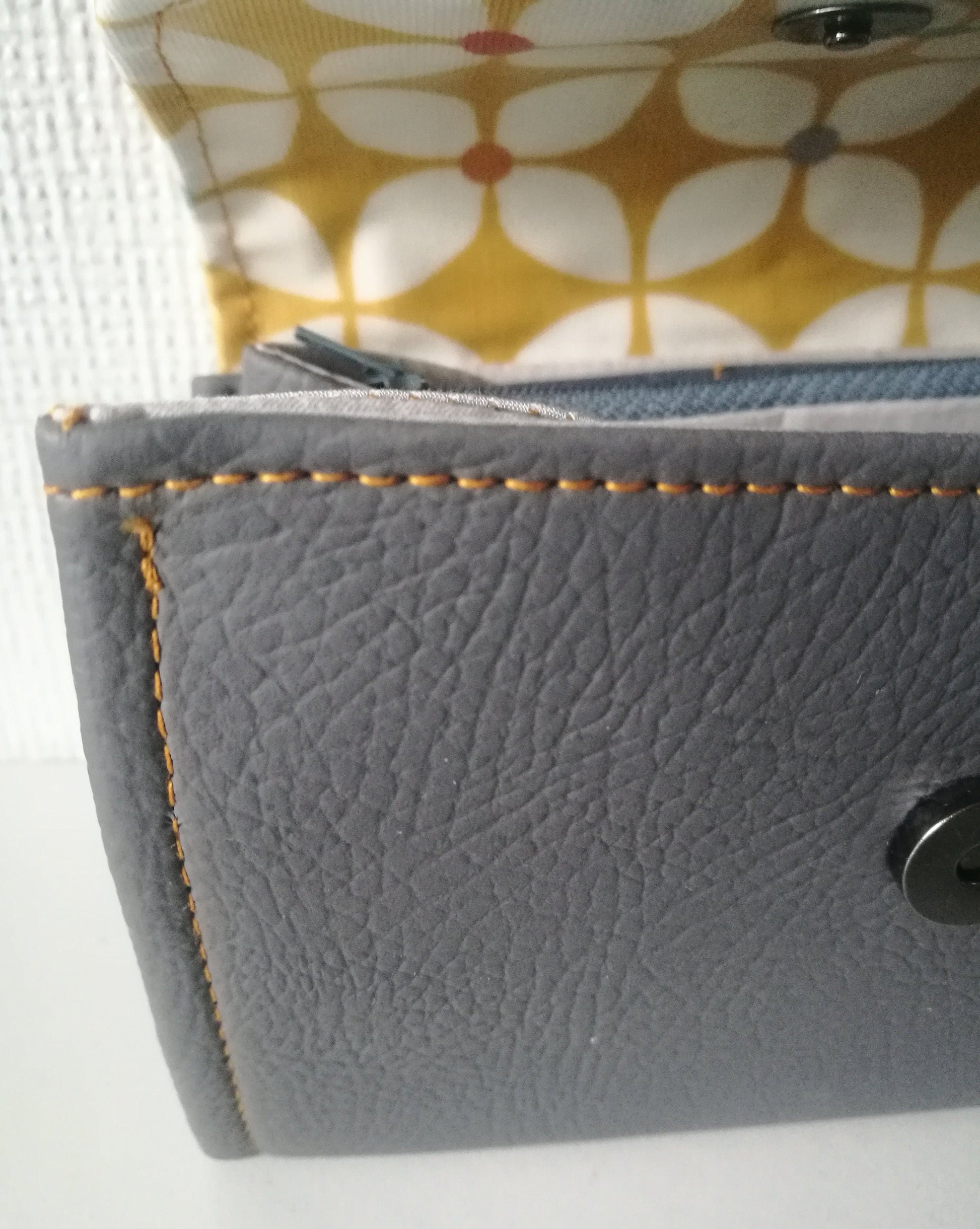 LEATHER /OILCLOTH PURSE wallet with magnetic closure credit card and zippered coin pouch, grey and  yellow patterned girls womens purse