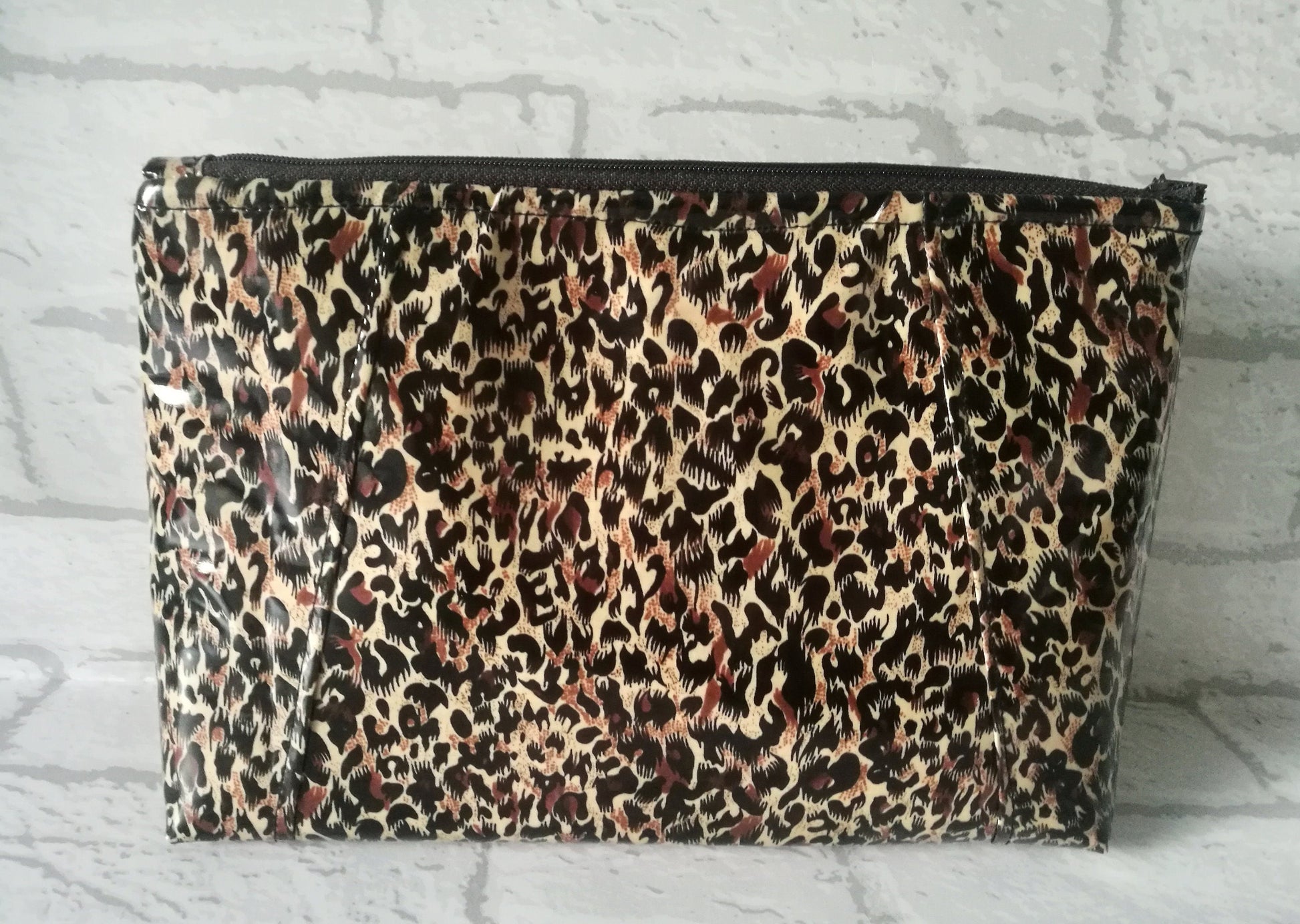 black and leopard print faux leather cosmetic and toiletry bag, make case, zippered evening carry clutch